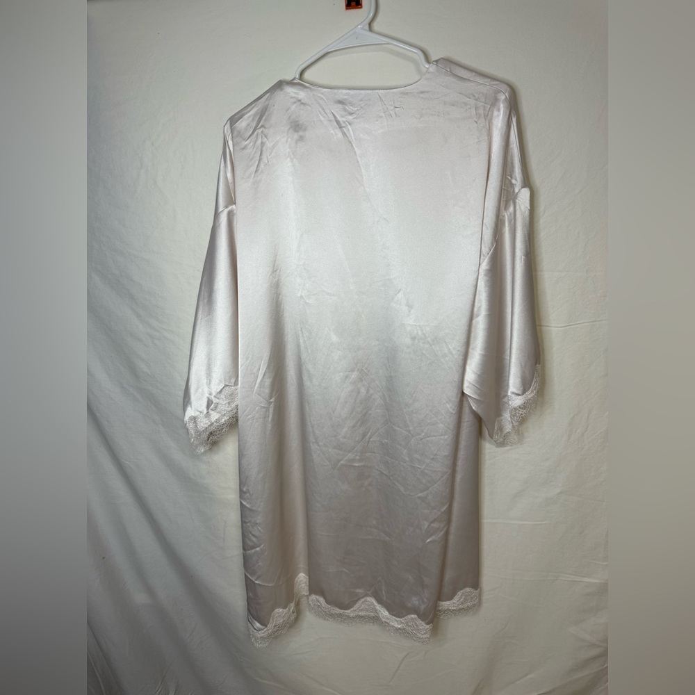 Victoria Secret White Bridal Robe - Picture 2 of 7